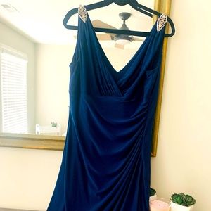 Size 14 Navy Ralph Lauren evening gown with silver shoulder clasps.